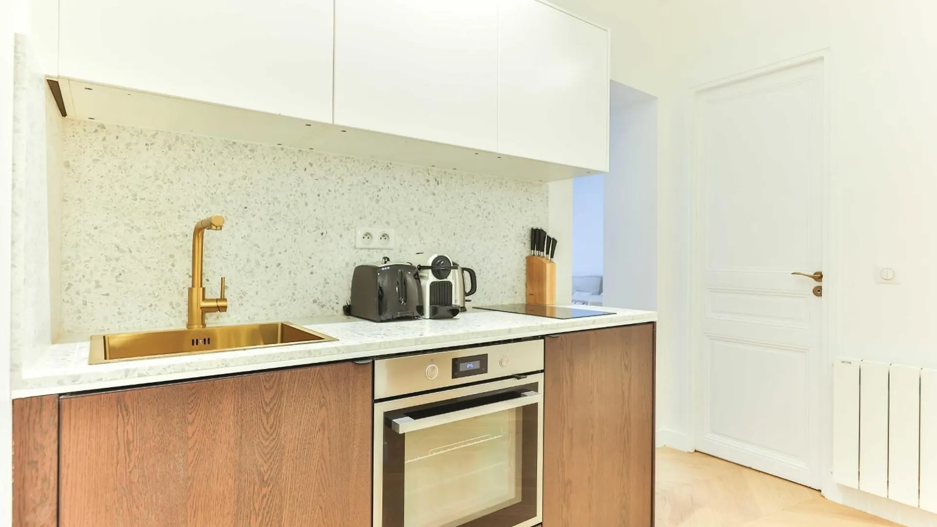 Apartment Charming 2br - 6p - Eiffel Tower Paris