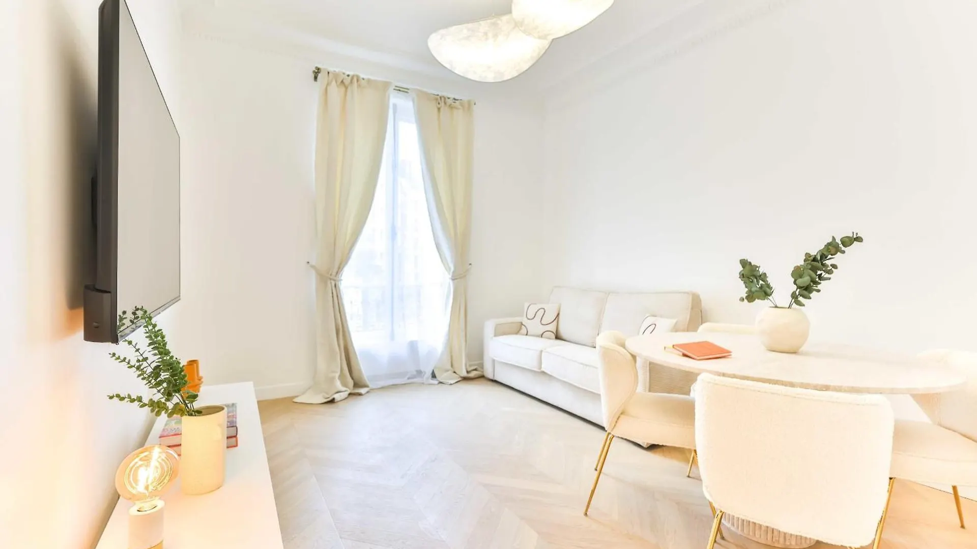 Charming 2br - 6p - Eiffel Tower アパート *